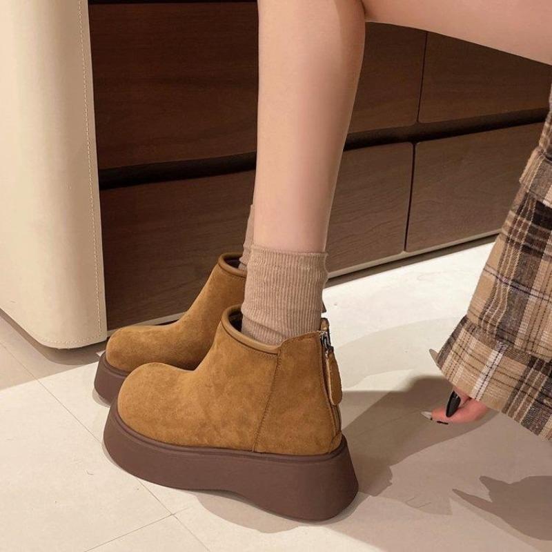 Retro thick-soled Martin boots women's new autumn and winter non-slip versatile height-increasing small short boots