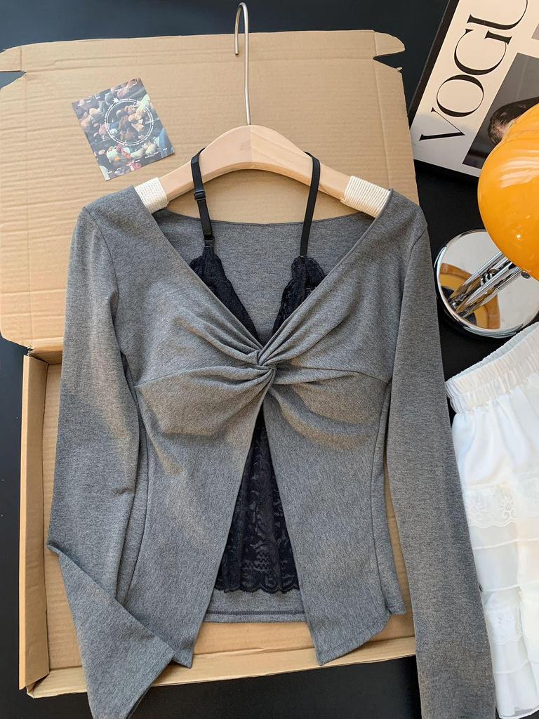 Korean Style Lace Patchwork Faux Two-Piece Long Sleeve T-shirt for Women - Autumn/Winter Spicy Girl Inner Base Layer Top