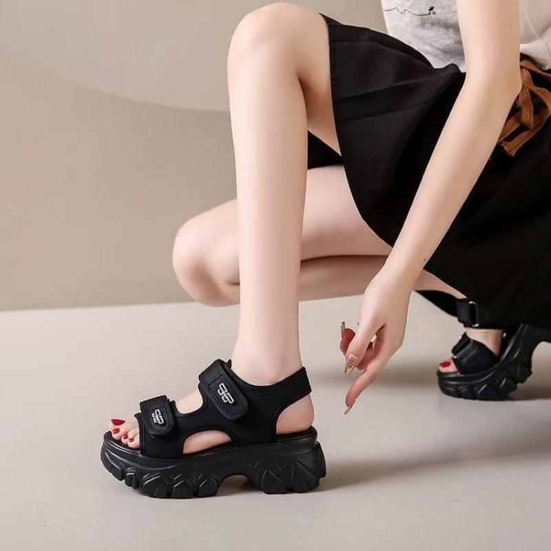 

Internet celebrities thick-soled Velcro sandals small height increase sports style sandals 2025 summer new soft-soled beach shoes 35 чёрный