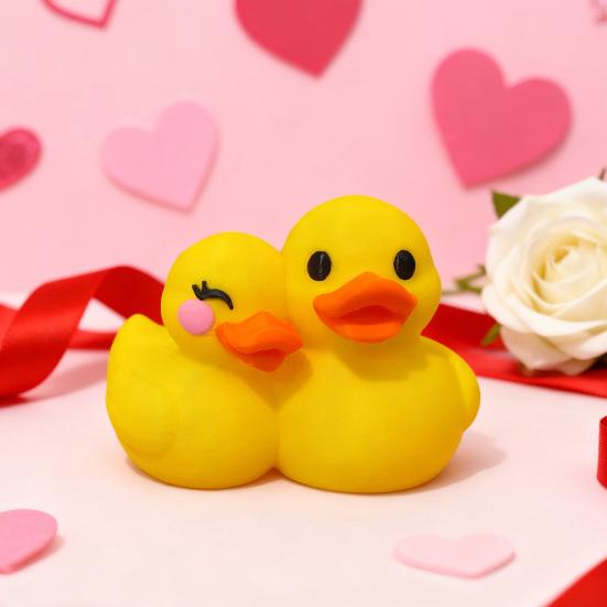 Valentýnská figurka páru kachen 3D tištěná kreslená soška kachny svatební sváteční párty domácí kancelář stolní dekorace ozdoba
