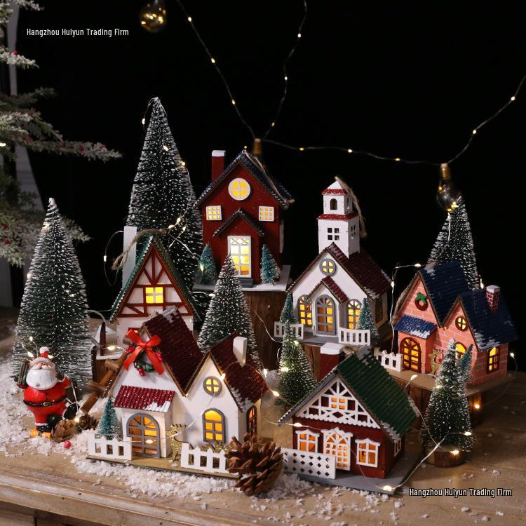 Creative Christmas Tree Decor: Wooden House Ornaments & Family Pendants