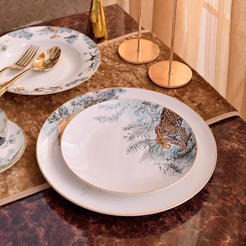 Nádobí Zvířata deštného pralesa, Jídelní talíře z kostního porcelánu, Plochý dezertní podnos, Talíř na dort, Šálek s podšálkem, Domácí kuchyňské potřeby