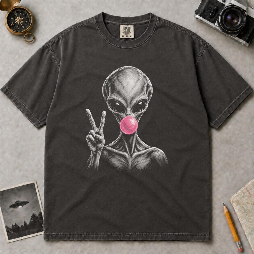 Alien Peace Sign Bubblegum T-Shirt, Y2K Sci Fi Graphic Tee, Retro Alien Lover Streetwear Top, Grunge Aesthetic UFO Gift for Him and Her