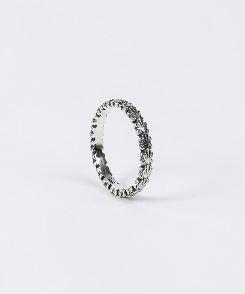 Address669 Acanthus Wreath Ring