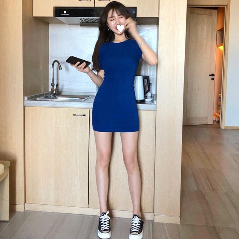 Lässiges, figurbetontes T-Shirt-Kleid für Damen mit kurzen Ärmeln