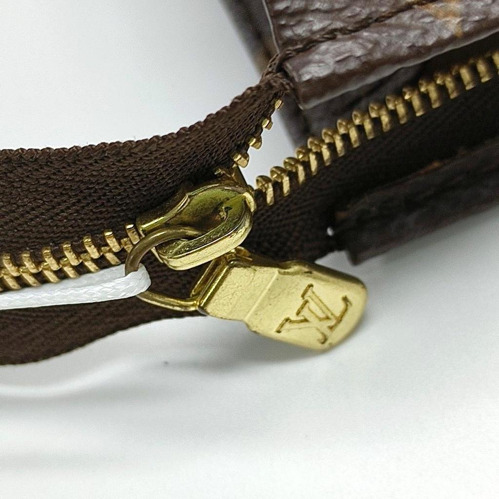 [Pre-Owned] Poche Toilette 19 Classic Monogram Versatile Portable Canvas Toiletry Bag Clutch - Very Good #34DEBZ
