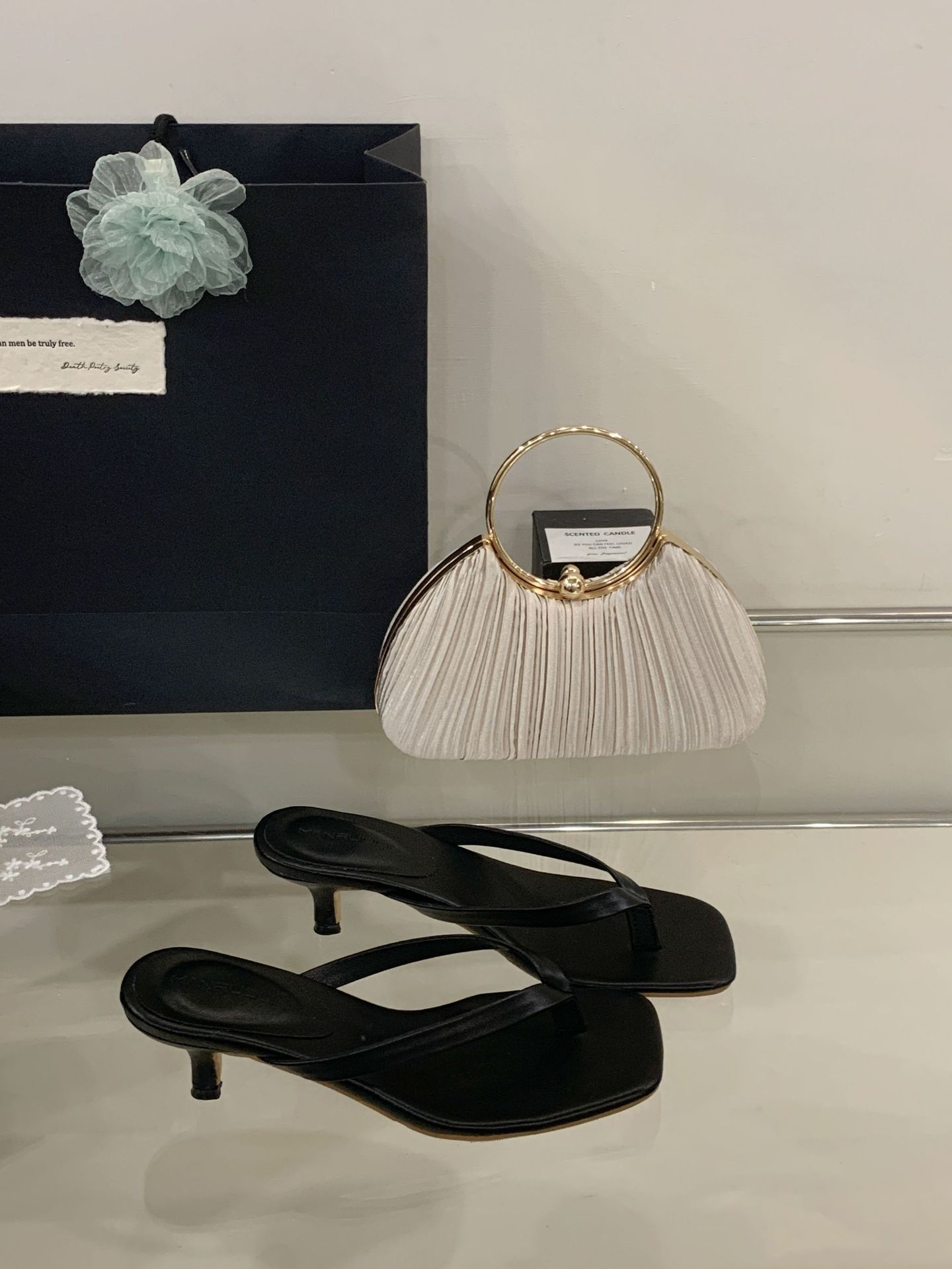 

2025 new outer wear pinch cat and flip-flops women s summer temperament French small heels slippers half shoes 35