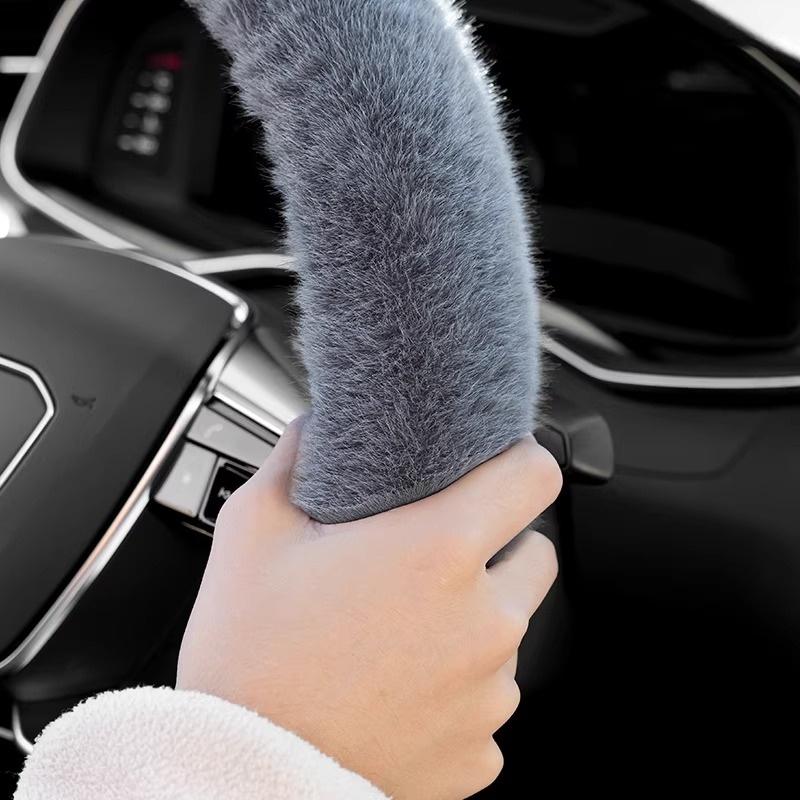 Winter plush retractable steering wheel cover, fashionable new style, warm, universal, anti slip, all car universal handle cover
