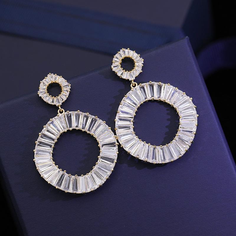 

Новые круглые розовые серьги женская мода циркон личность круг универсальные простые S925 серебряные игольчатые украшения