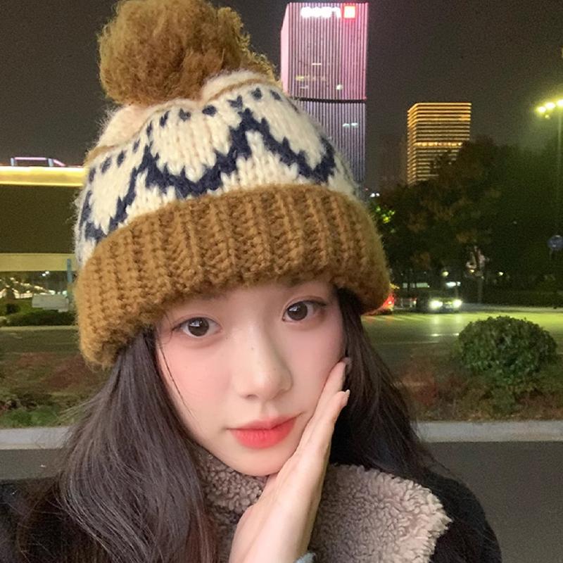 Retro Maillard Wool Hat For Women Autumn And Winter Warm Ear Protection Casual Cold Hat Wool Ball Thick Yarn Knitted Hat