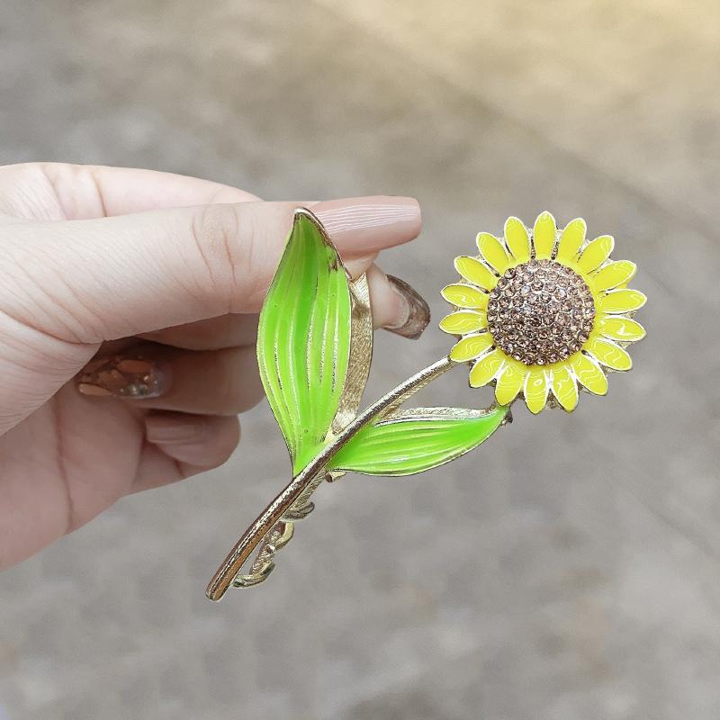 Fashion Bow Pearl Rhinestone Flower Grab Clip Temperament Half Tie Hairpin Disc Hair Shark Clip
