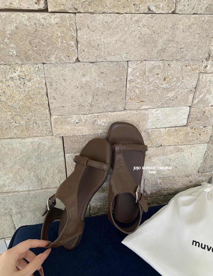 

2025 Korean version summer new fashion versatile toe niche flat sandals women wear beach retro Roman shoes 39 коричневый