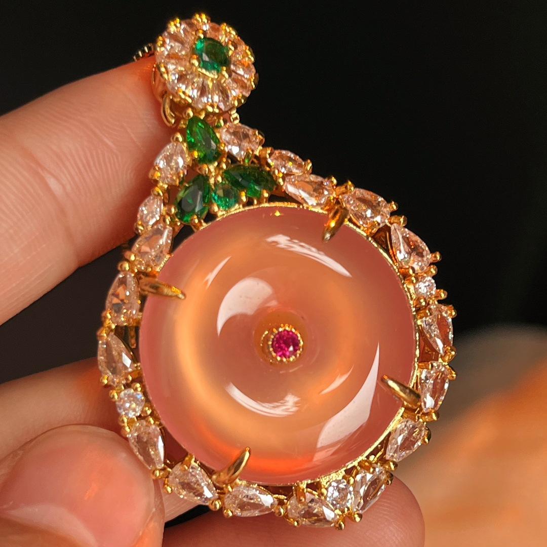 

Jade Pink Luminous Natural Pink Chalcedony Agate Pendant Real Shot