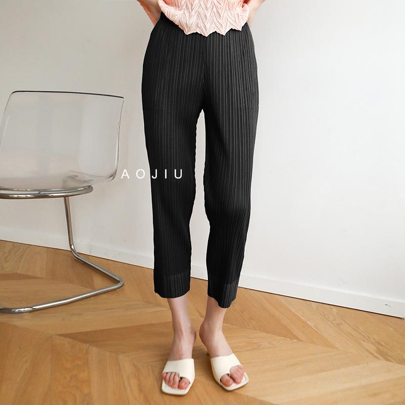 Miyake Women's Summer Pleated Cropped Pants: Trendy Loose-Fit Straight-Leg Style