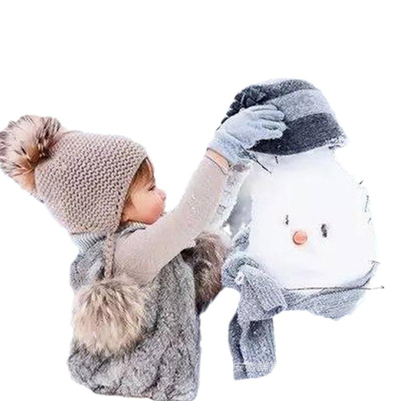 DIY Artificial Snow Powder - Mix with Water for Instant Snowflake Effect, Perfect for Christmas Displays and Window Scenes.