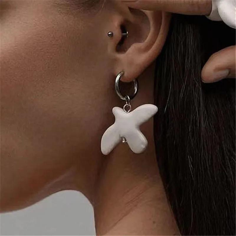 Metal Geometric Round Ear Hoop White Peace Dove Earrings for Women European American Style Personality Pigeon