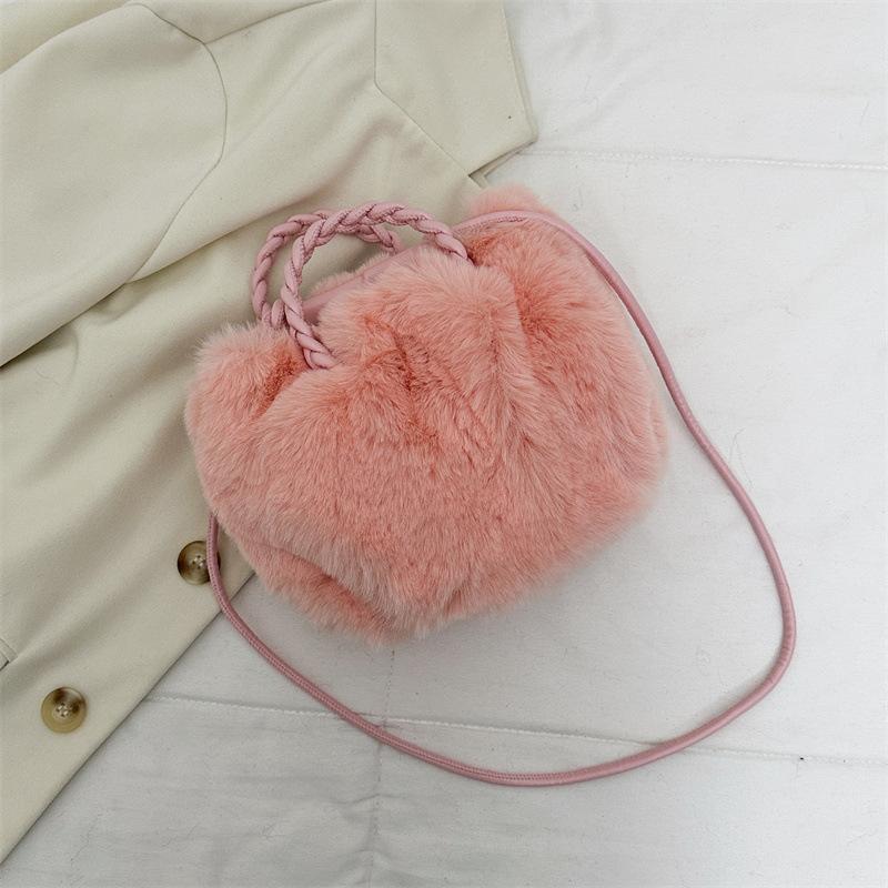 Women's Autumn and Winter Pleated Plush Crossbody Bag, Solid Color Temperament Handbag