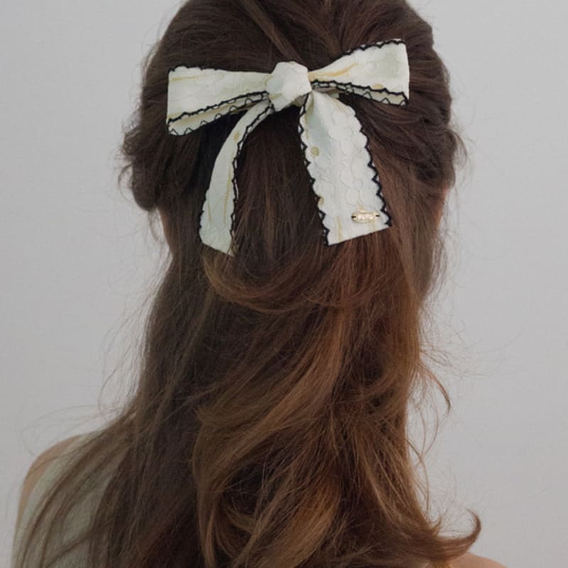

MERRYMOTIVE Flower lace ribbon bow hairpin (Ivory) Free
