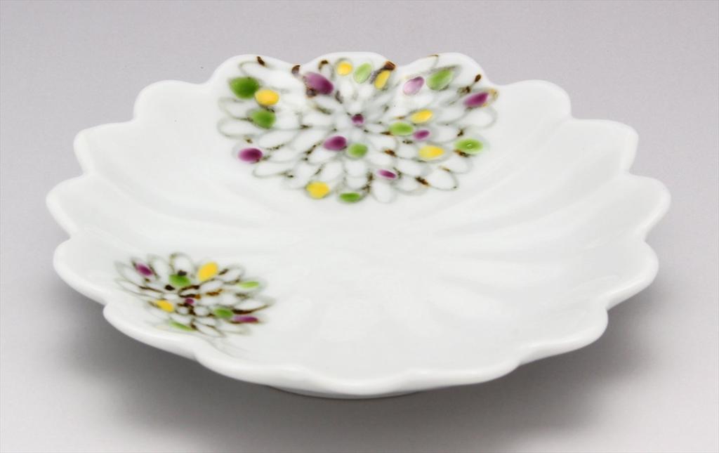 24to3 Nishitomi Ceramics (Nishitomi) Imari Ware Tokushichi Kiln Iroe Chrysanthemum Shippo Crest Chrysanthemum Shaped Small Plate