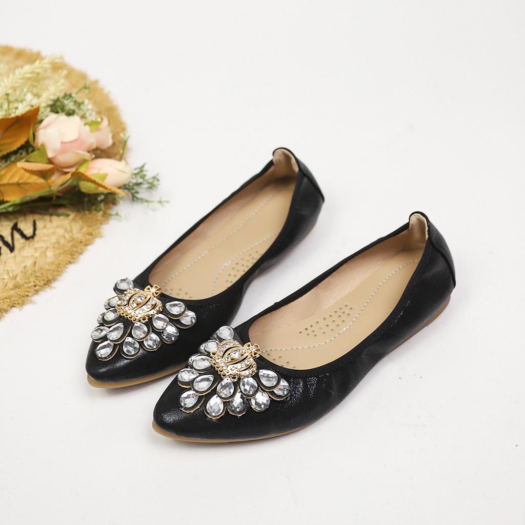 Pointed single shoes women's new autumn shallow mouth rhinestone flat bottom ladyshoes soft sole women's shoes one