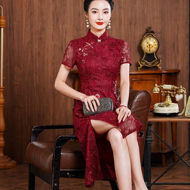 Elegant Stand-up Collar Cheongsam Dress for Mothers: Chinese Wedding & Banquet Attire