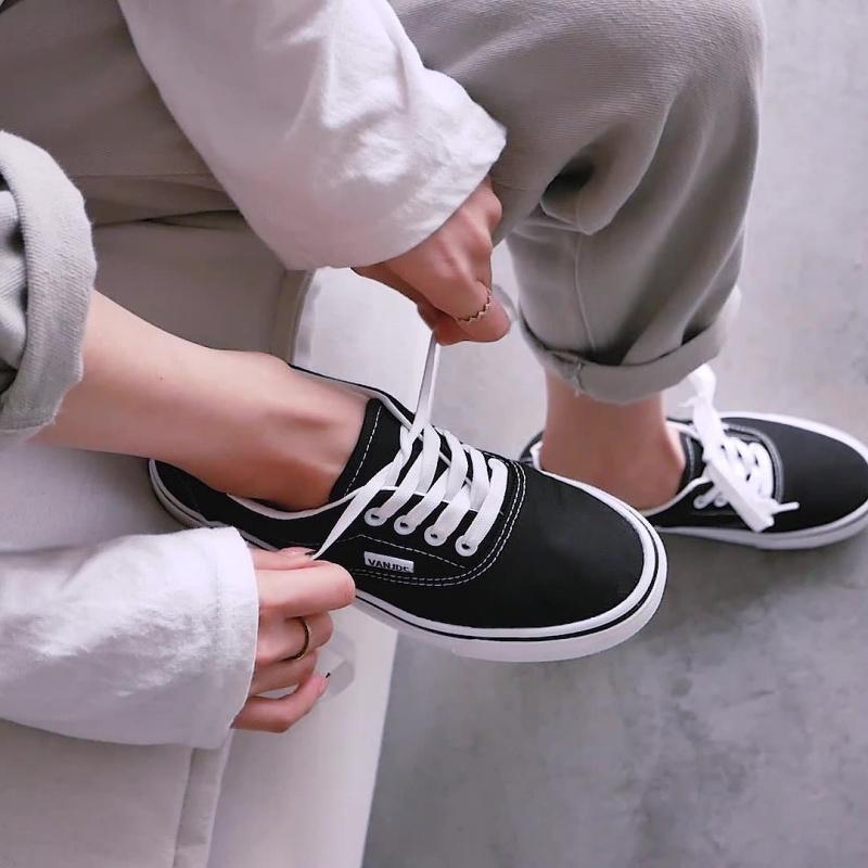 Sommer Neue Canvas Schuhe Herren und Damen Studenten Freizeit Board Schuhe Koreanische Paarschuhe Flacher Boden Atmungsaktiv Weiße Schuhe Tide