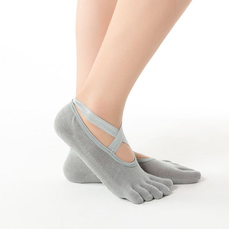 

Set up Boneless Non-Slip Yoga Socks Women Solid Cotton Five-Finger Socks Sweat-Absorbent Deodorant Spring and Summer Cross Sports Pilates Socks Cross full finger Gray