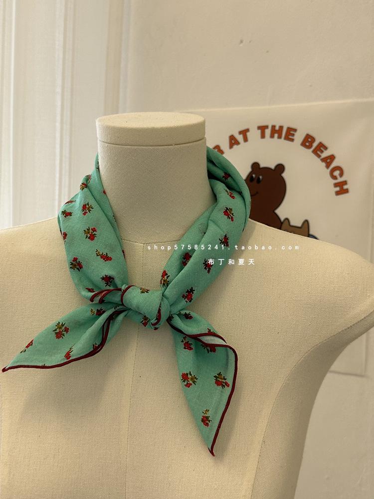 Quadratischer Schal aus Baumwolle und Leinen mit floralem Tupfenmuster - Retro & frisches Kopftuch