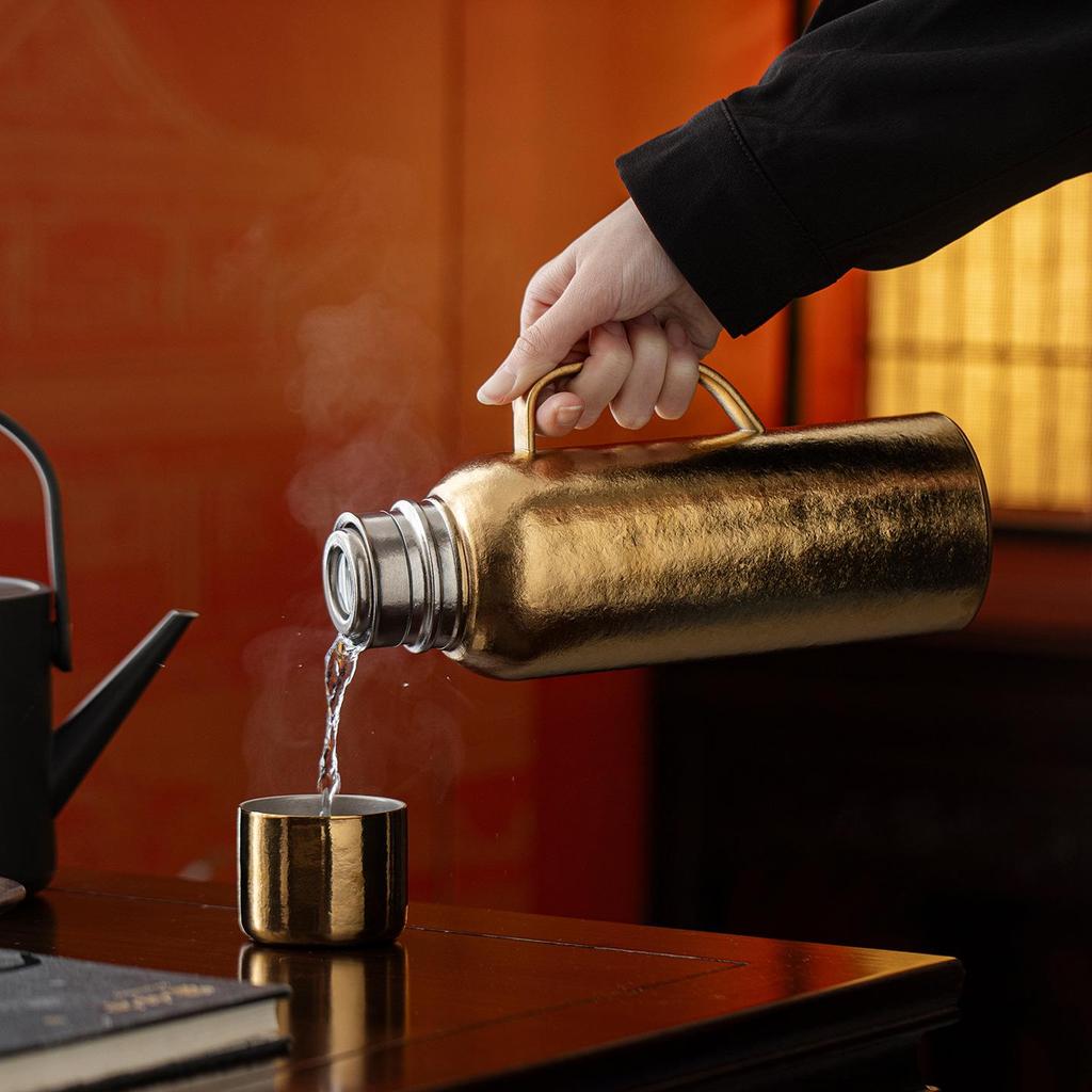 Mo Ji Luxury Titanium Teapot Watch Display Thermos - Portable & High-Grade.