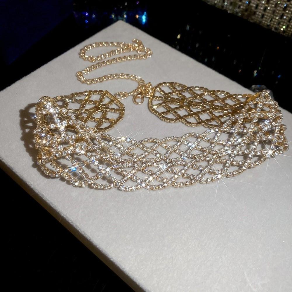 Simple Crystal Hollow Necklace Rhinestone Sparkling Collar Chain  Women