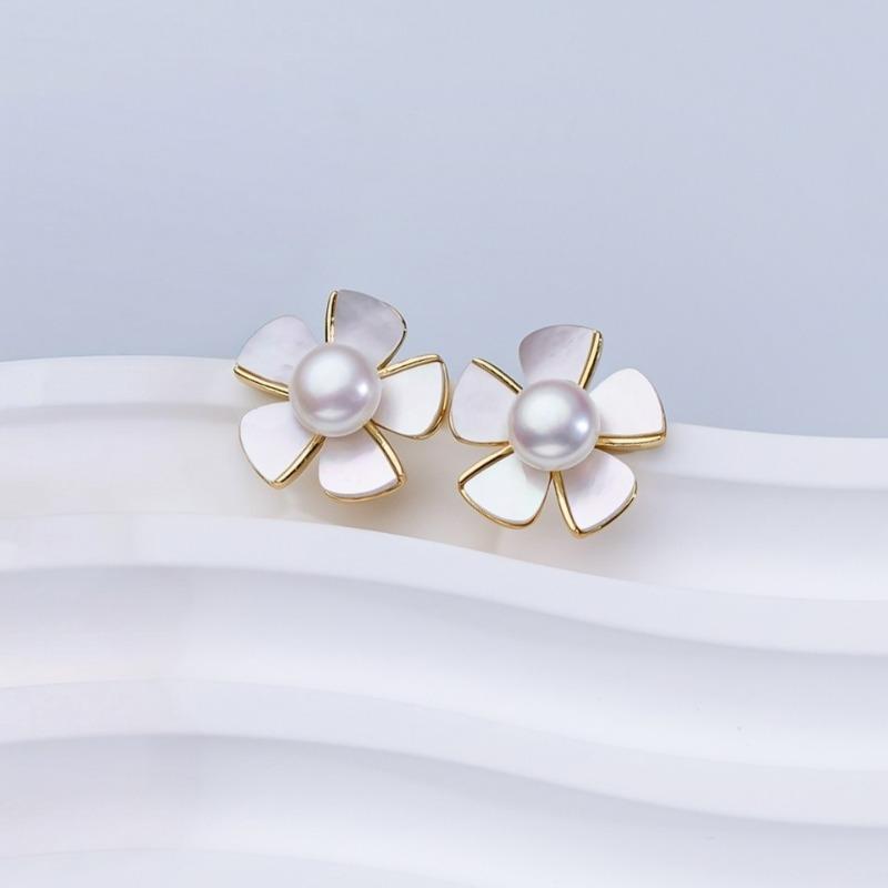 Natural Freshwater Pearl Stud Earrings S925 Sterling Silver Earrings Fritillary Zircon Pearl Earrings Light Luxury High Sense
