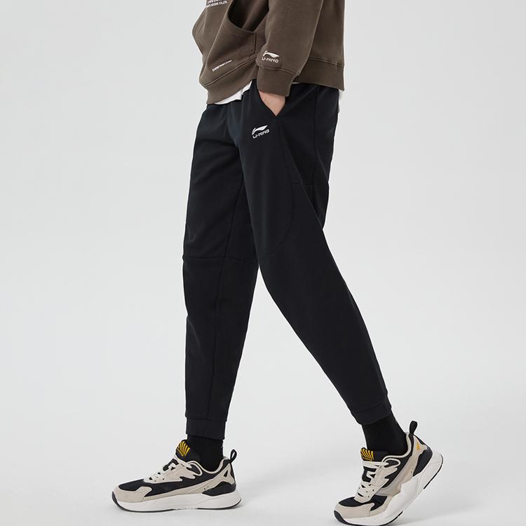 Li Ning Sports Fashion Serie Lässige Stricksporthose mit Bündchen und Buchstaben Herren Unterteile Schwarz AKLQ799-2