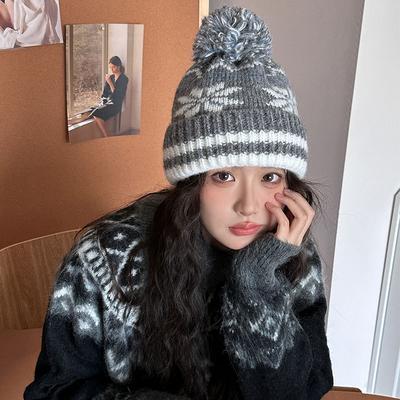 Sweet Christmas Hairball Snowflake Warm Knitted Wool Hat Sweet and Cute New Face Hat Female Retro Trend