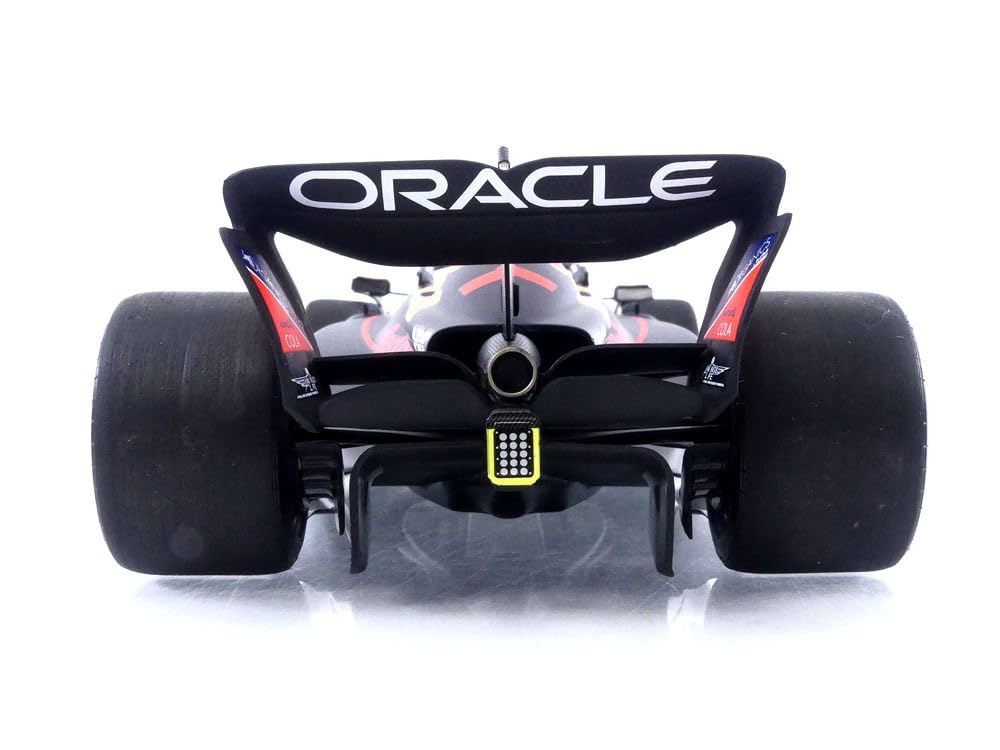 Minichamps Scale Oracle RB18 Verstappen Hungarian GP 2022 Winner Finished Product 1/18