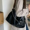Bolsas de Axila Vintage Pretas Femininas Harajuku Bolsa de Ombro Decorativa com Corrente para Headphe Bolsas Tote de Grande Capacidade Y2k