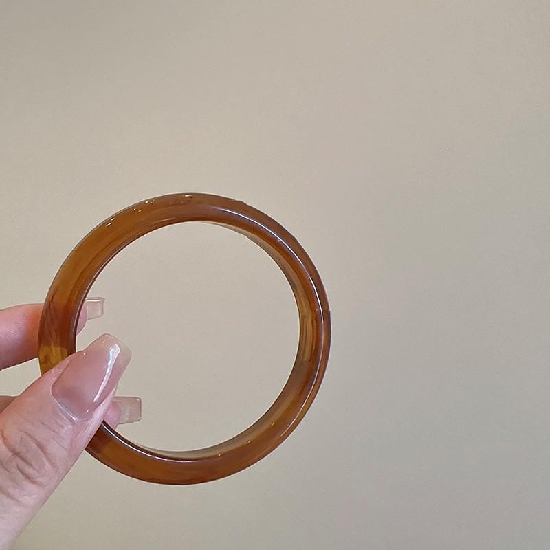 Акриловый круглый браслет в стиле ретро: Легкая роскошь, универсальность, изысканный темперамент, ручные украшения