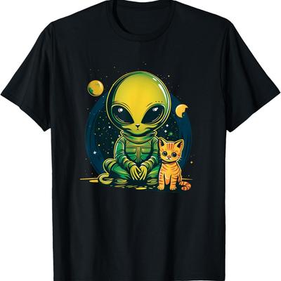 Alien And Cat Funny Cat Selfie With Alien Vintage Ufo Funny T-Shirt