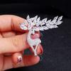 Fashion Rhinestone Deer Shaped Brooch Exquisite Shiny Pin Corsage For Women Girls Clothing Coat Wedding Accessories Gifts