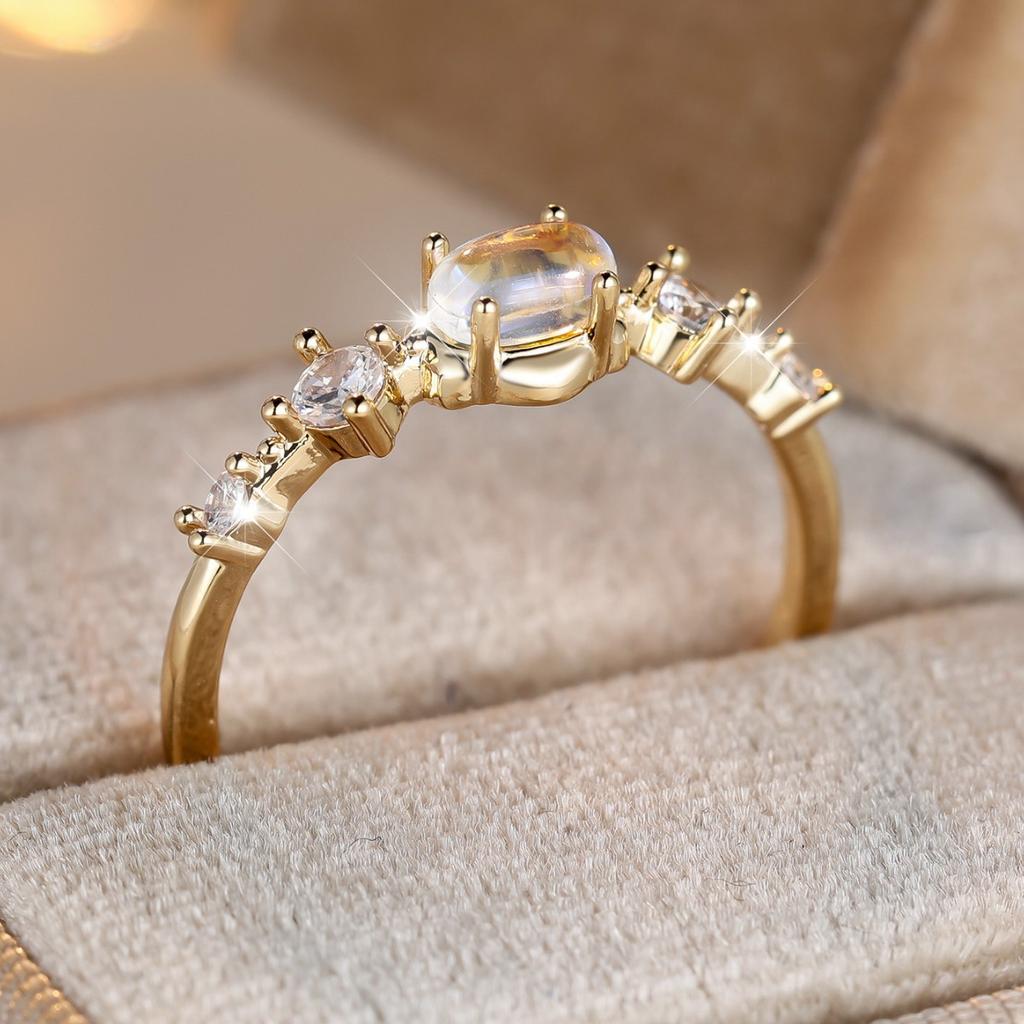 Boho Female White Round Fire Opal Stone Ring Cute Gold Color Summer Wedding Jewelry for Women