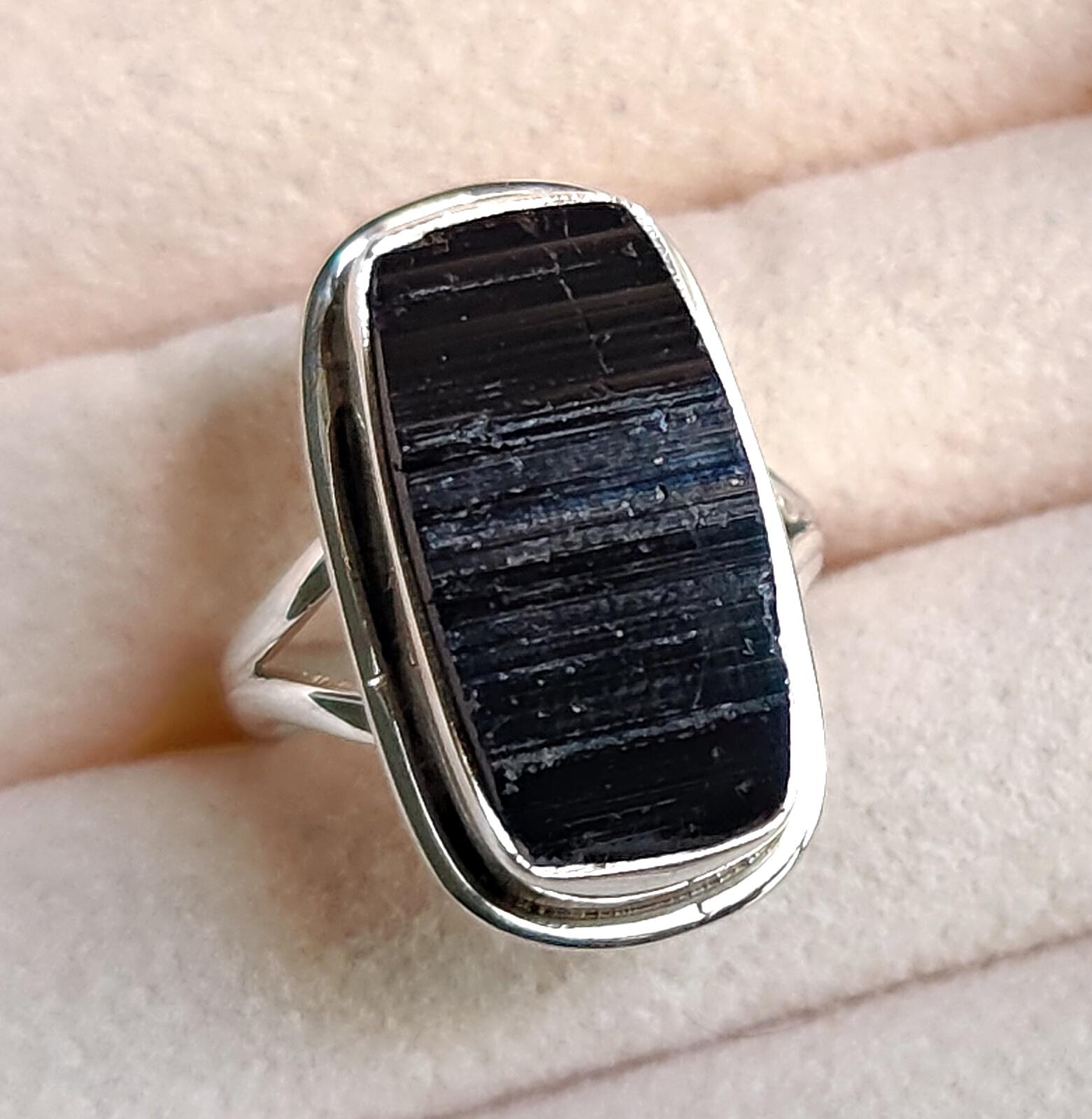 

Кольцо с натуральным черным турмалином, серебро 925 пробы, ювелирные изделия ручной работы, кольцо для женщин, подарок с турмалином для нее, кольцо с камнем 12