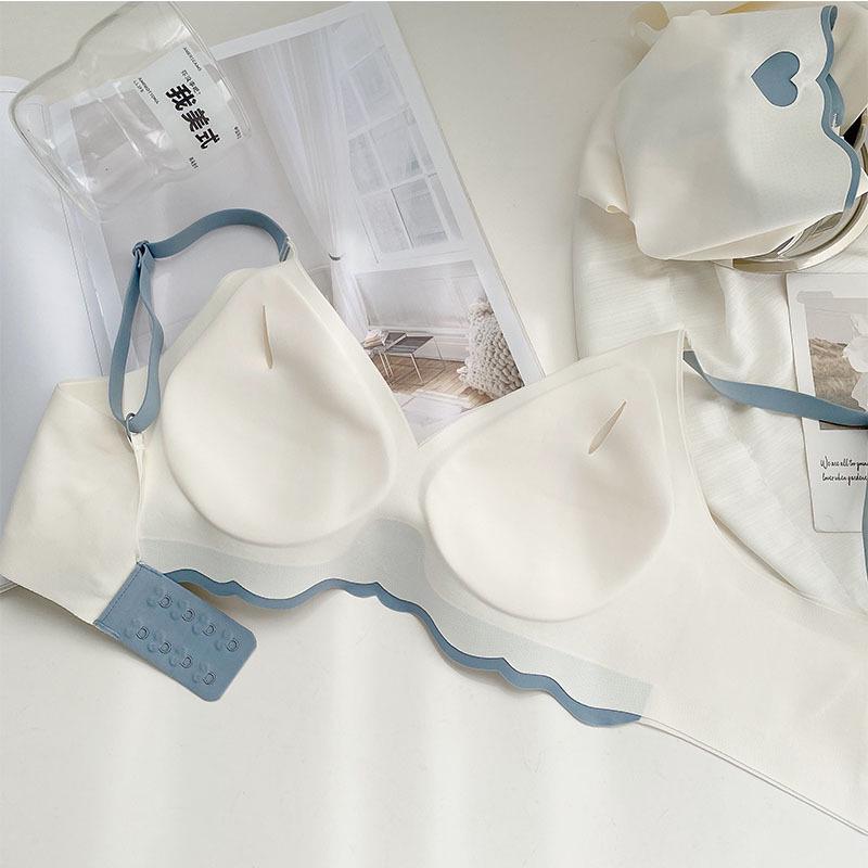 One-Piece Thin Latex Seamless Push-Up Bralette for Small Busts - Soft Support & Wireless