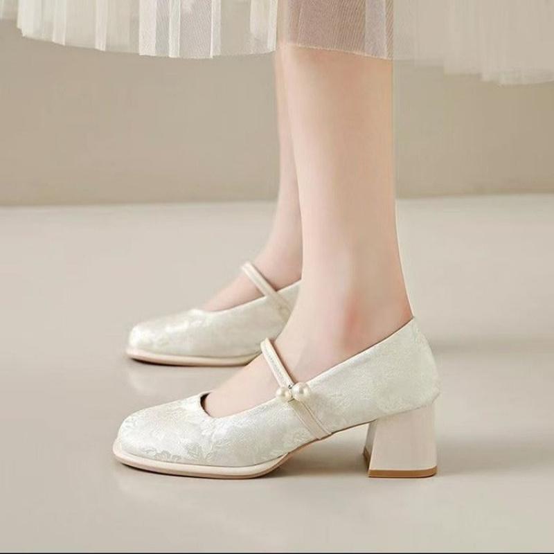 New Chinese Style Shoes Women's Thick Heel Single Shoes Spring and Autumn 2025 New versatile high heels to match skirts