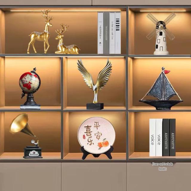 Retro Violin Ornament: Creative Minimalist Home Accessory for Living Room, TV Cabinet, or Bookcase.