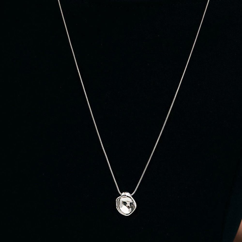 Melting Pendant Necklace
