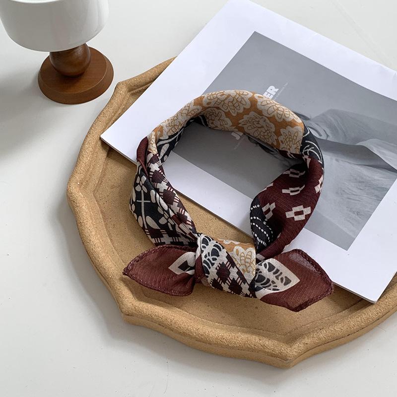 

Silk scarf square scarf high-end new versatile tie headband cashew flower silk scarf decorative scarf tied bag ribbon