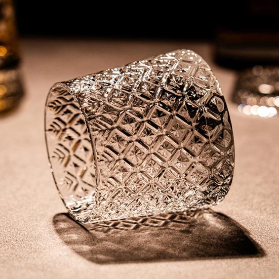 Ποτήρι Κρασιού 360 Μοιρών Περιστρεφόμενο 280ml Περιστρεφόμενο Ποτήρι Ουίσκι με Βάση Χωρίς Μόλυβδο Ποτήρι για Ανακούφιση από το Στρες Και Έγχυση Αρωμάτων Μοναδικό Δώρο για Γενέθλια