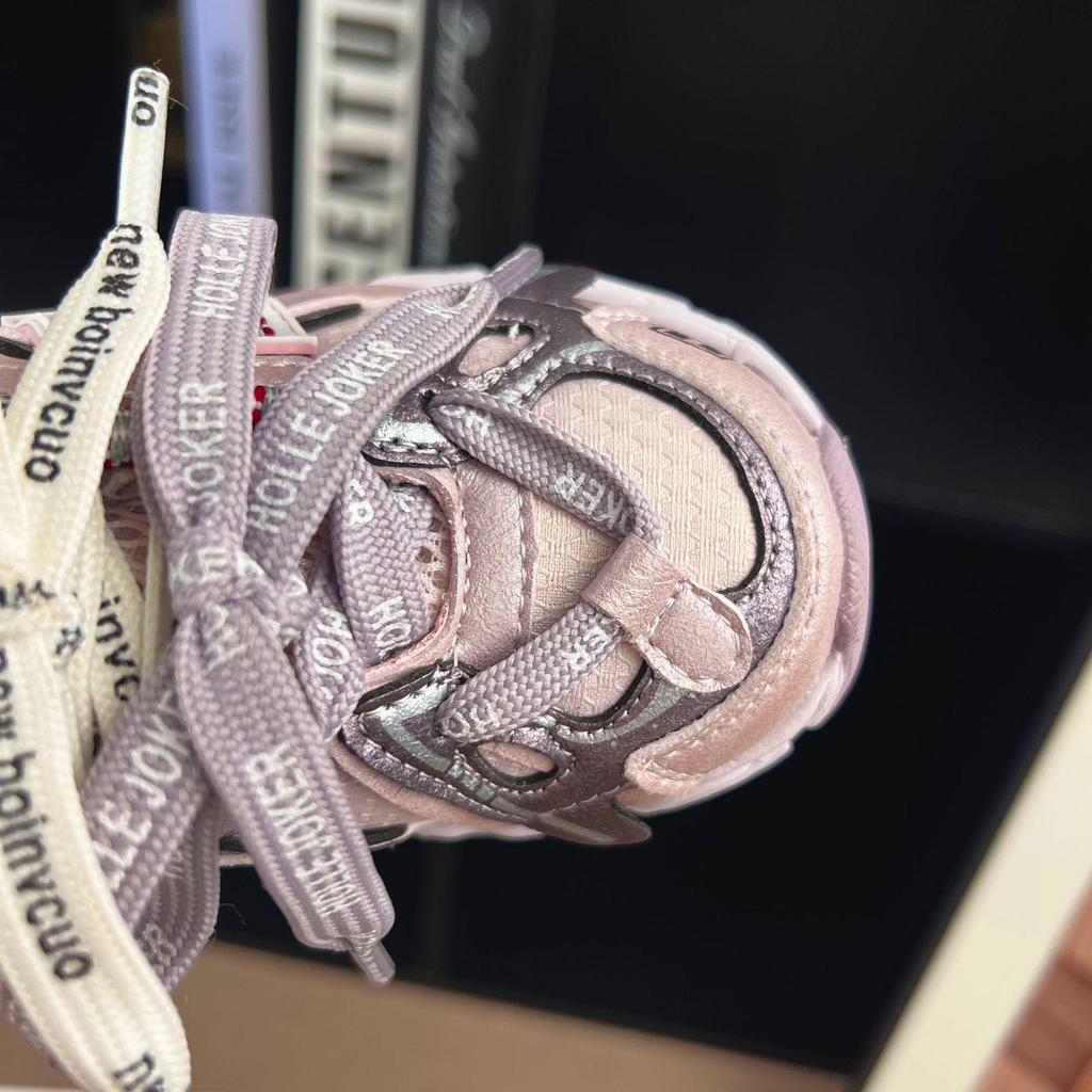 Winter 2025 Unisex Kids' Lightweight Velvet Running Shoes - Fashionable, Non-Slip, Versatile Casual Sports Footwear