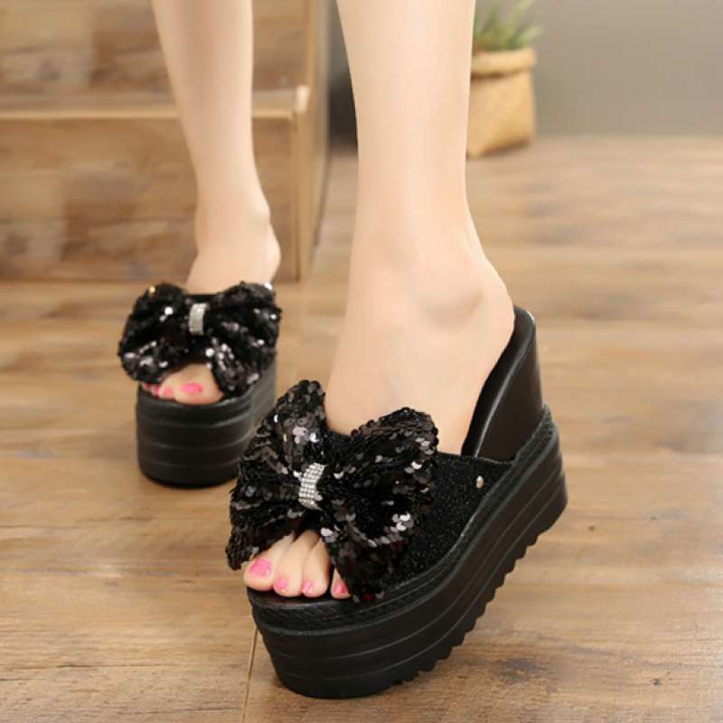 Slippers Women's Summer 2025 New Versatile Outer Wear 13cm Thick Bottom Flower One-word Drag Korean Version Slope Heel Muffin Cool Slippers