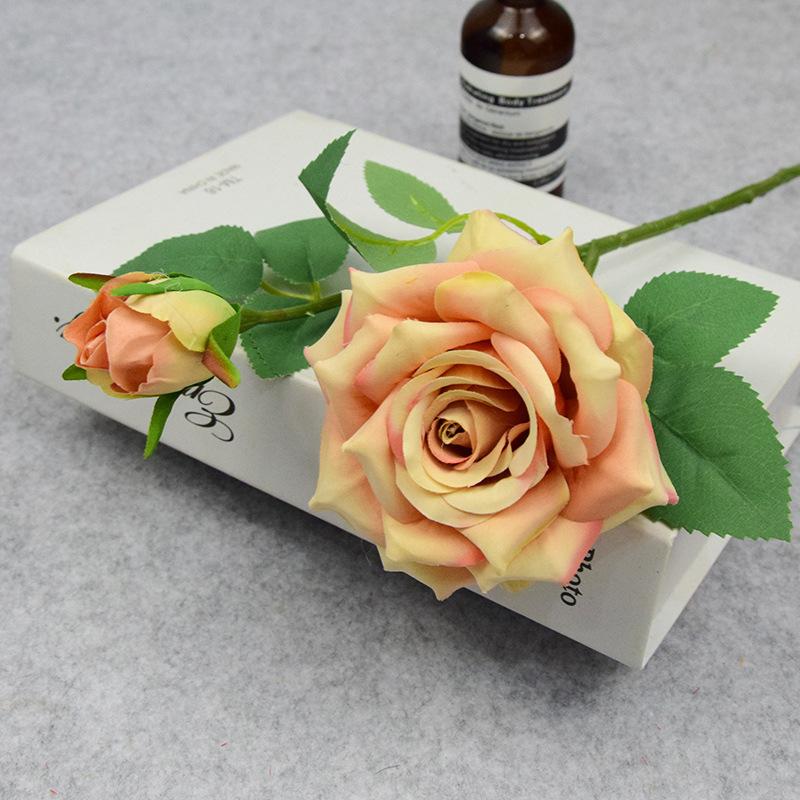 

Two Realistic Rose Artificial Flowers for Wedding Decoration and Home Living Room Dining Table Decoration шампанского