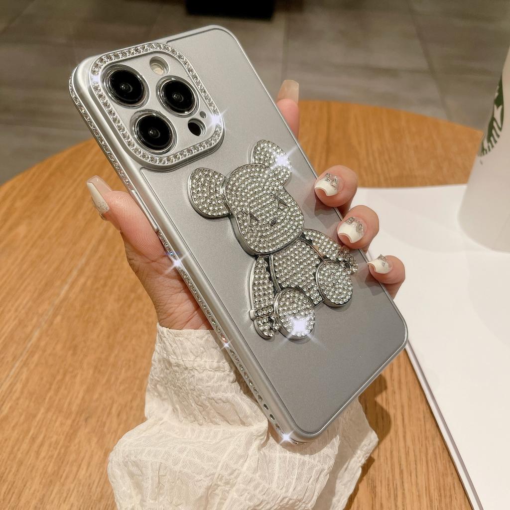 Rhinestone oil injection bear mobile phone case is suitable for Apple 16PROMAX diamond 15 anti-drop 14PRO fine hole 11/12